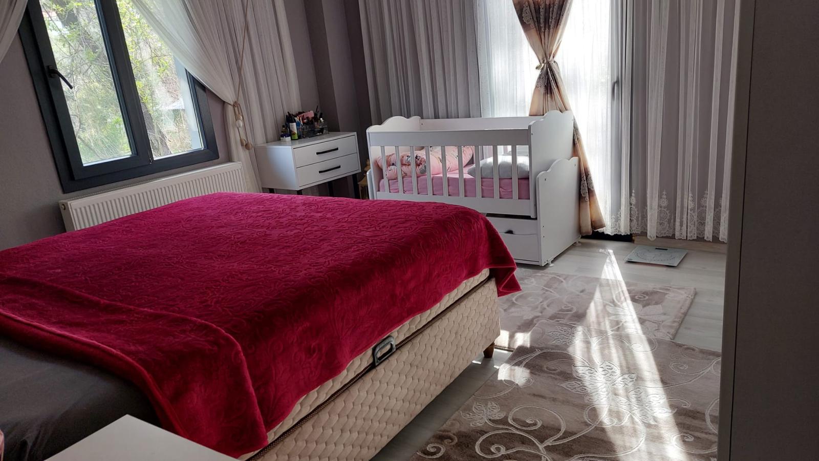 SATILIK 1.847 M2 ARSA VE İÇİNDE BİNA